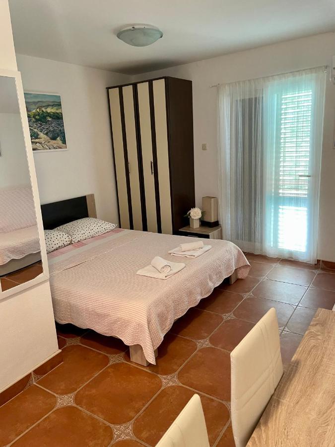 Studio Apartmani Kremic كارلوباغ المظهر الخارجي الصورة